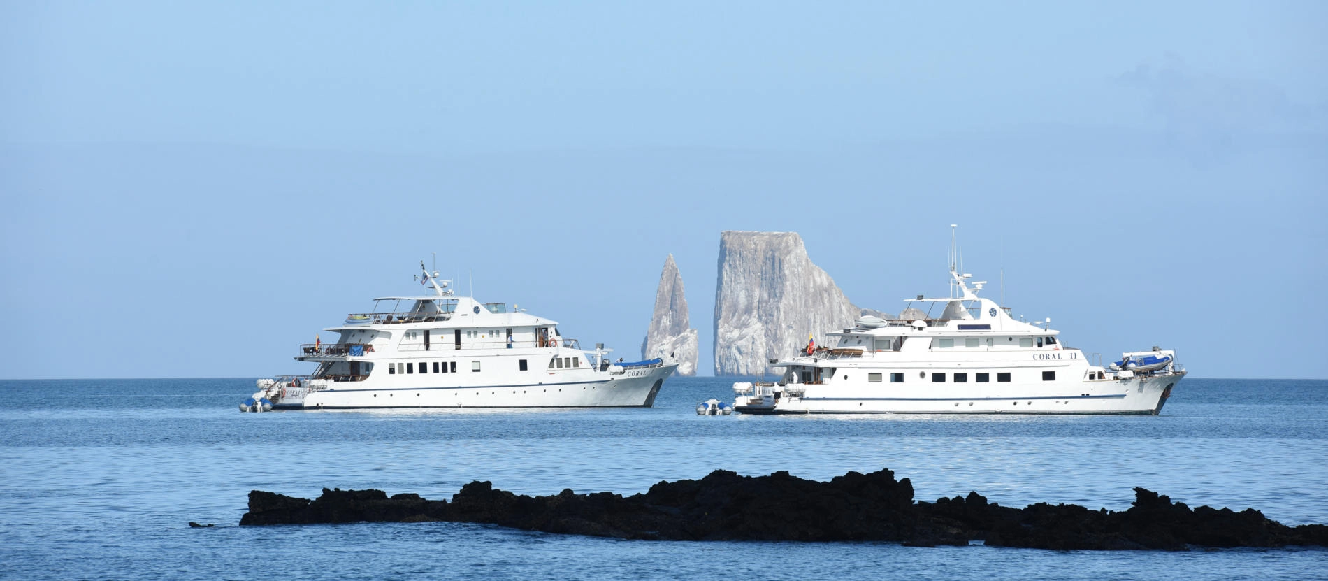 Ecuador_Galapagos_Coral_yachts_1900x831