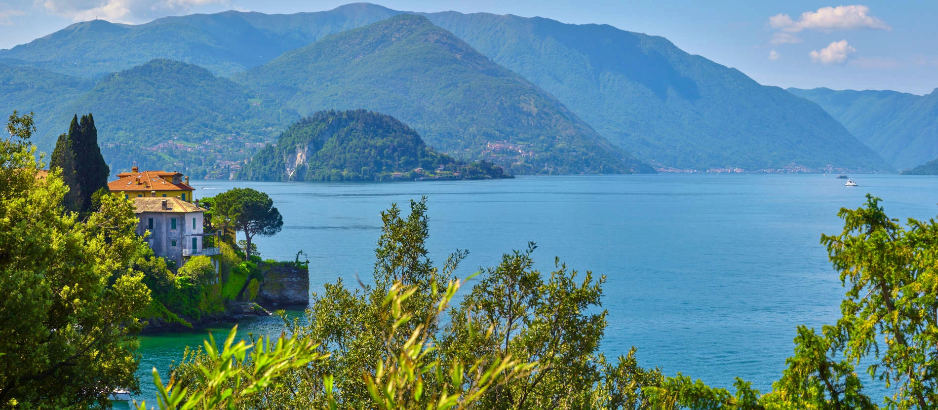 Italien_Comosjön_panoramabild_banner_1900x831_shutterstock_1355053913