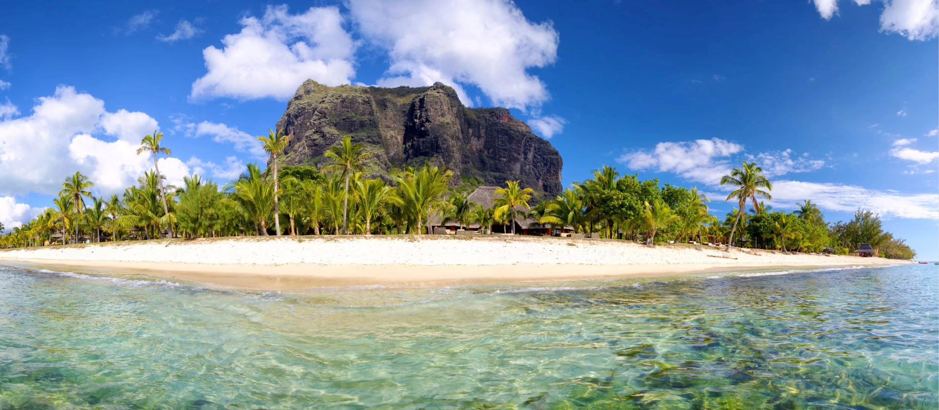 Beskuren-Mauritius-Le-Morne-AdobeStock_118488644