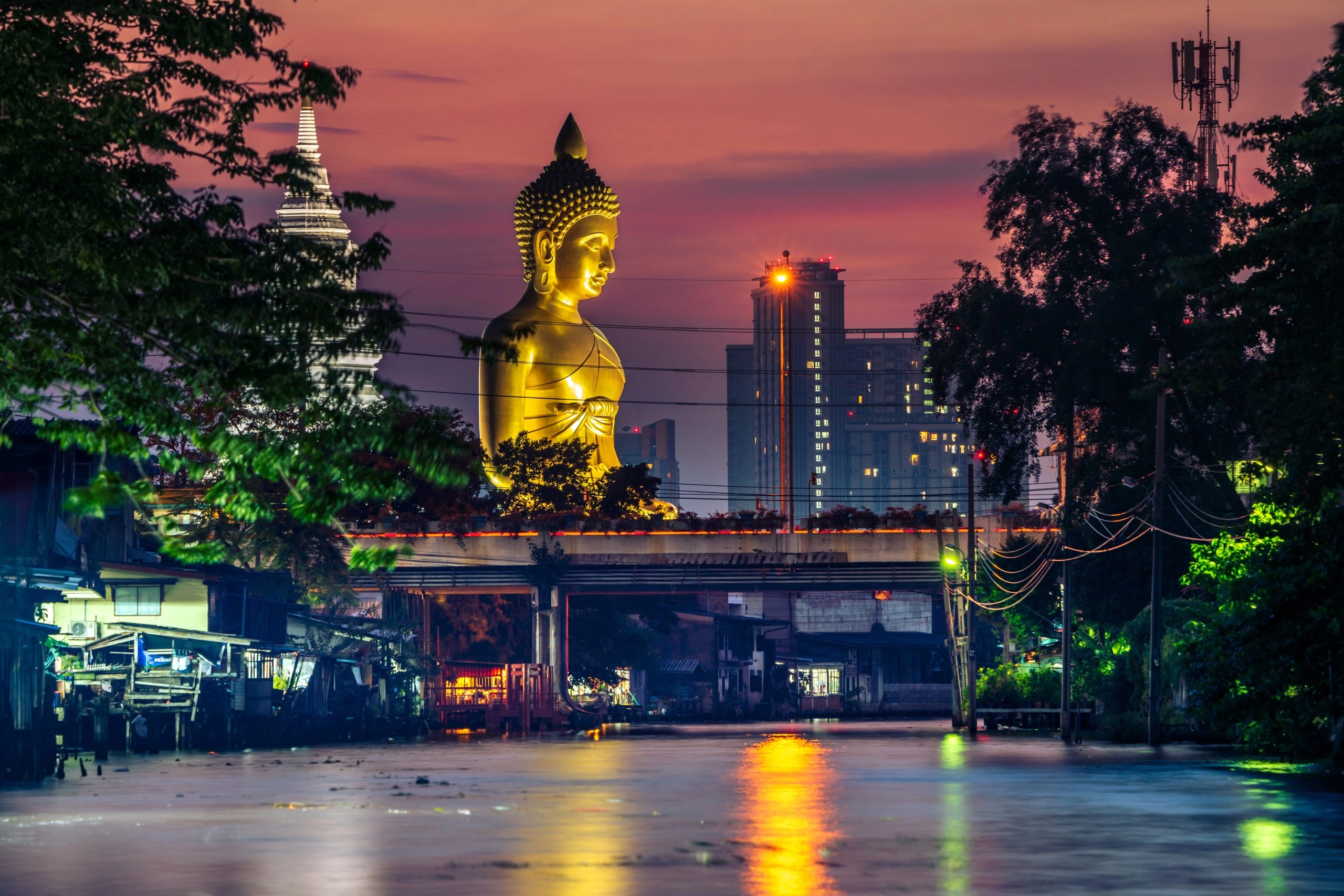 Phra Dhammakaya Wat Paknam