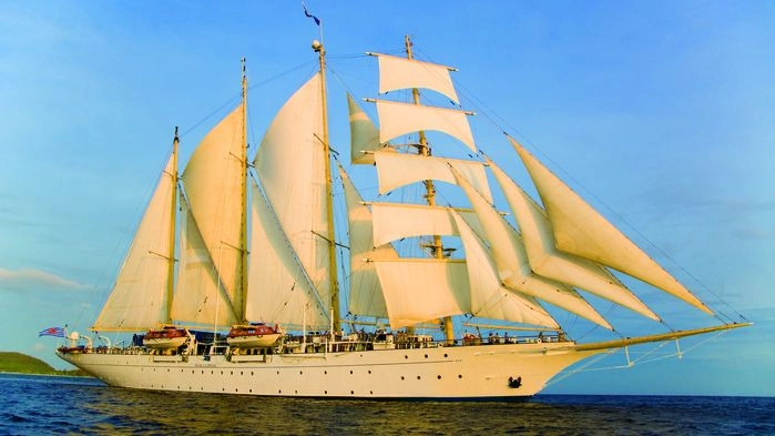 Följ med på en ljuvlig kryssning i italienska farvatten ombord på det eleganta fyrmastade klipperfartyget Star Clipper.