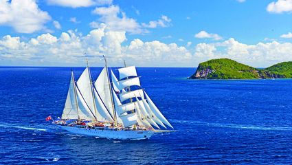 Vi seglar med Star Flyer längs rutten Leeward Islands, som forna tiders sjöfarare kallade "öarna över vinden".
