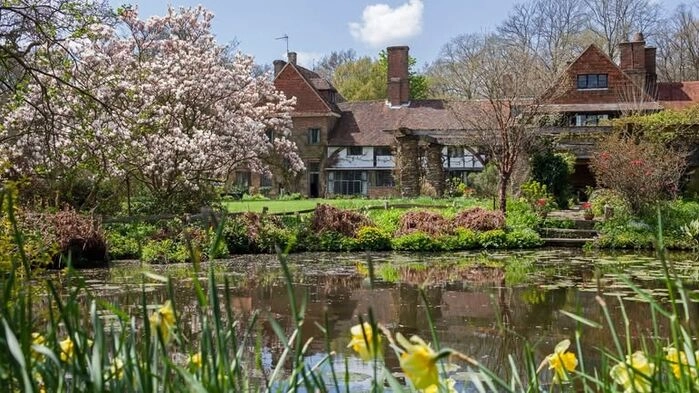 Vann Garden är en privatägd trädgård i grevskapet Surrey i sydöstra England. Den anlades av Arts & Crafts arkitekten W.D. Caröe i början av 1900-talet.