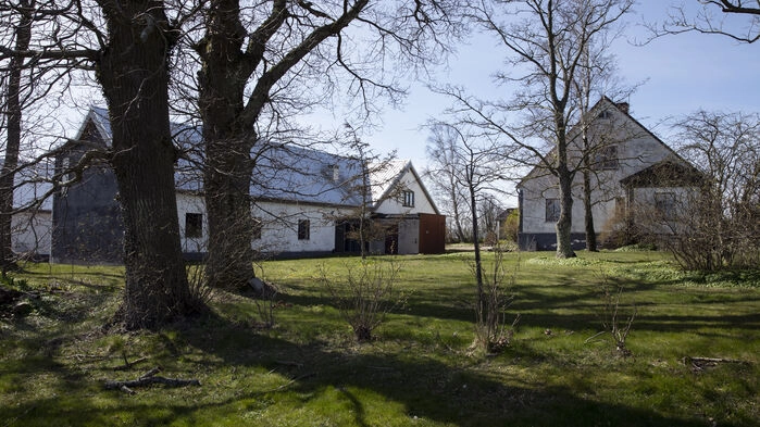 Stjärnkocken Daniel Berlins restaurang Vyn har belönats med två stjärnor i Guide Michelin. Vi serveras lunch i Vin-och matbaren där man använder samma råvaror som till avsmakningsmenyn i restaurangen.