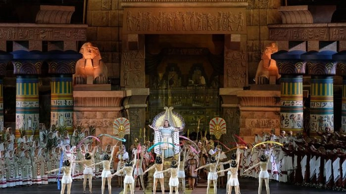 Verdis kärleksdrama Aida var den första operan som uppfördes på Arena di Verona och har blivit ett signum för operafestivalen.