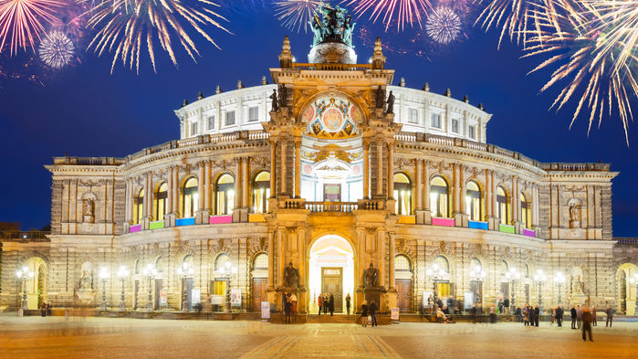 På Dresdens operahus Semperoper ser vi Läderlappen av Johan Strauss d.y.
